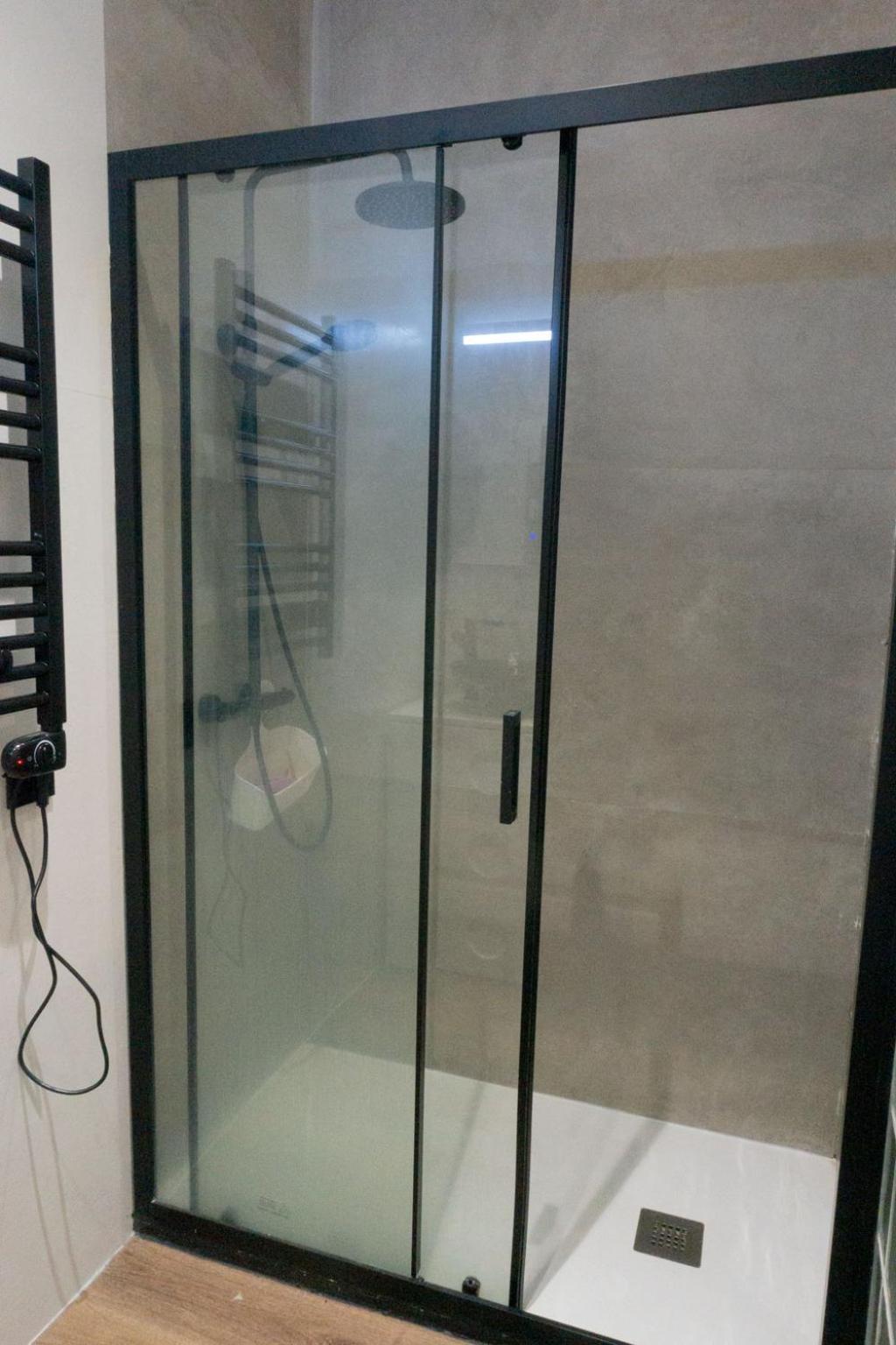 Hortaleza 4, Preciso Estudio En Chueca Junto A La Gran Via De マドリード エクステリア 写真
